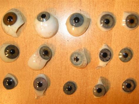 Fragments of various glass eyes | Creepy, Cool eyes, Aesthetic