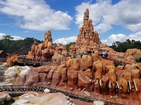 VIDEO: The Complete History of Disney's Wildest Ride in the Wilderness ...