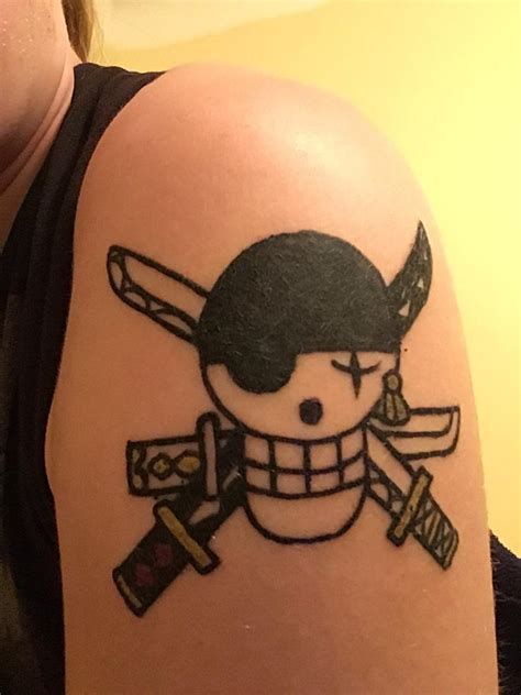 Brand new ink, Zoro has the best Jolly Roger : r/OnePiece