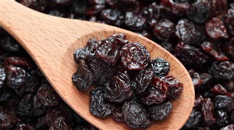 Black Raisins Nutrition Facts 100G Value - Arad Branding