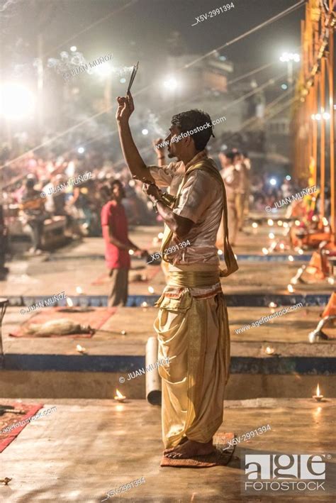 Ganga Aarti ceremony on the ghats of the Ganges, Benares, Varanasi, Uttar Pradesh, India, Stock ...