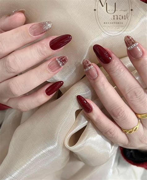 Elegant and Stylish Maroon Nail Art Designs