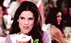 Sandra Bullock Bagel GIF - Sandra Bullock Bagel - Descubrir y compartir GIFs