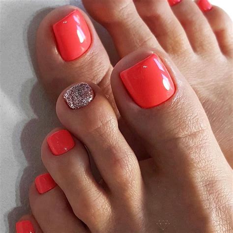 Red pedicure design ideas for your toenail Coral Toe Nails, Gel Toe ...