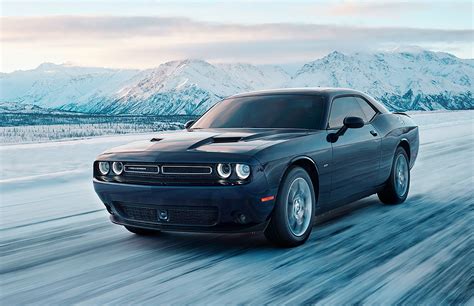 All-wheel-drive 2017 Dodge Challenger GT debuts