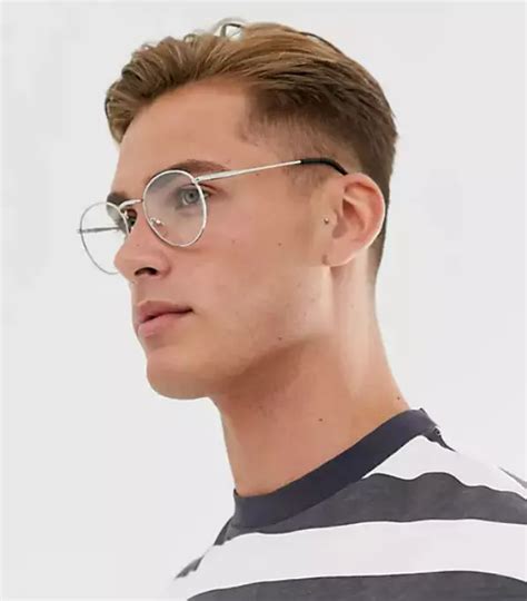 Are silver frame glasses in style?