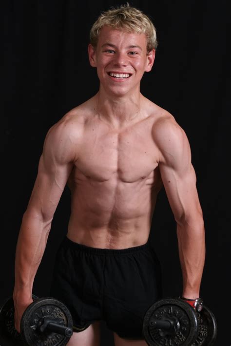 HOT BODYBUILDER AND GYMNASTS BLOG: (3) young bodybuilder (16)