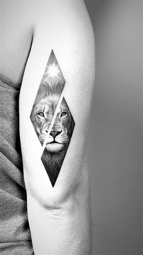 Tatouage de lion, #tatouage in 2020 | Tattoos, Lion tattoo, Inspirational tattoos