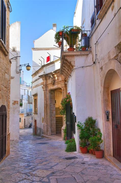 Alleyway. Noci. Puglia. Italy Stock Photo - Image of exterior, historic: 179386564