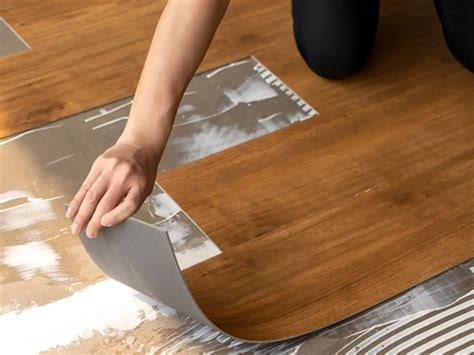 What’s The Best Glue To Use For Vinyl Flooring? - SPRAYIDEA