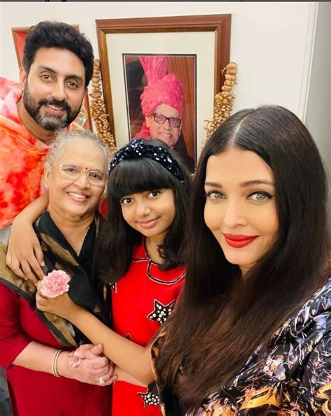 Aishwarya Rai Bachchan celebrates mom Brindya Rai's birthday with ...