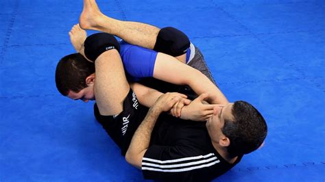 How to Do an Arm Bar | MMA Fighting | Mma fighting, Jiu jitsu ...