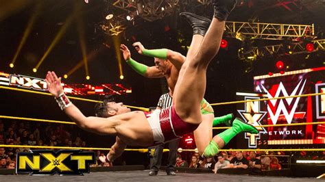 The Hype Bros vs. The Vaudevillains: WWE NXT, 3. Februar 2016 - YouTube