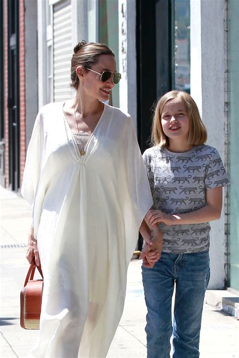 Angelina Jolie and Daughter Vivienne Spotted Shopping: Photos