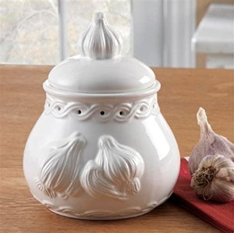 Norpro Deluxe Stoneware Garlic Keeper, Measures 7"x 5" x 5.5" White Color (1-Pack) | Pricepulse