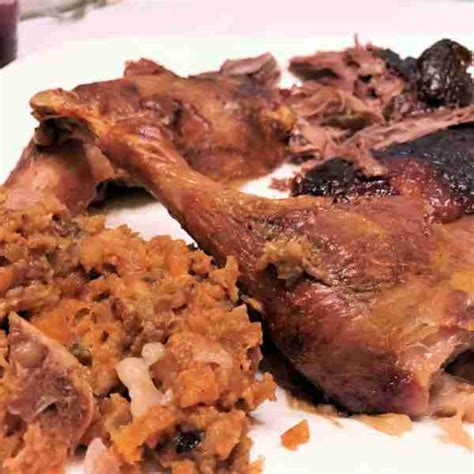 Roasted Goose with Apricot Stuffing ⋆ My German Recipes