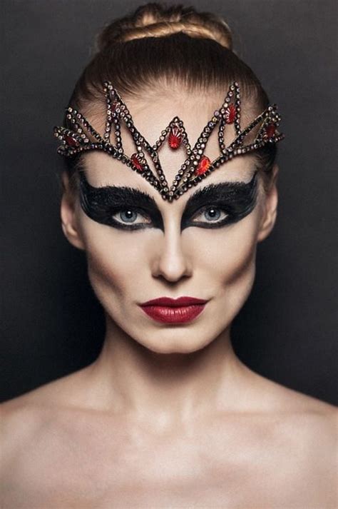 Pin by Tammy Kanode on FACES | Black swan makeup, Makeup, Fantasy makeup