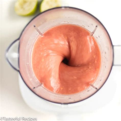 3-Ingredient Guava Juice - Tasteeful Recipes