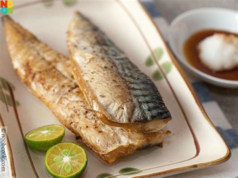 Easy Baked Mackerel Recipe | Baked Saba Fish Recipe | Baked mackerel ...