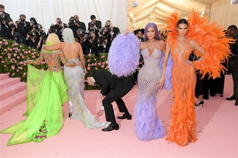 Kylie Jenner and Travis Scott at the 2019 Met Gala | POPSUGAR Celebrity ...