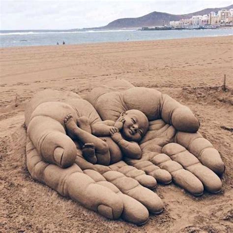 27 Sand Sculptures That Are Beyond Awesome | KLYKER.COM