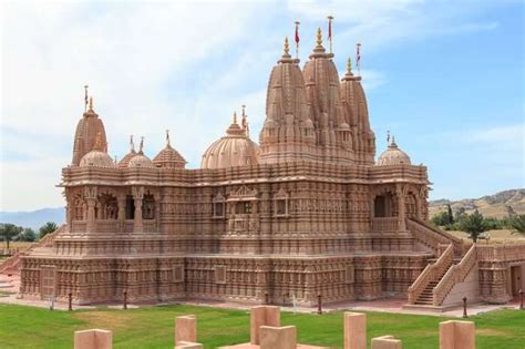 The First Of Its Kind Hindu Temple In Abu Dhabi Is Nothing Less Than A Gem - IMP WORLD