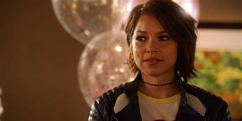 The Flash Season 5 Ups Jessica Parker Kennedy to Series Regular