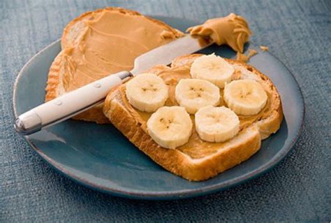 Peanut Butter Banana Sandwich: Directions, calories, nutrition & more | Fooducate