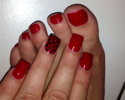 Red nails w/black polka dots | Red nails, Nails, Black polka dot