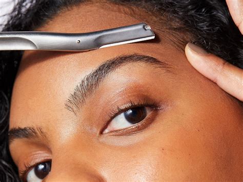 The Best Dermaplaning Tools For Smoother Skin And Less Peach Fuzz | Essence