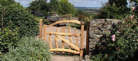 designs for sheep gates in wood - Google Search | Rustic fencing and gates, Wood, Gate