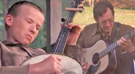 Talented Musicians Battle It Out In Deliverance’s Iconic “Dueling Banjos” Scene – Country Backroads