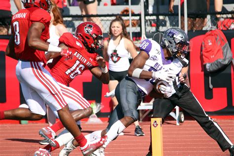 FCS Kickoff: Austin Peay Governors vs. Central Arkansas Bears ...