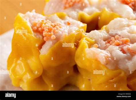 side view steamed pork dumplings close up Stock Photo - Alamy