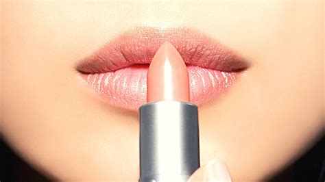 12 Best Natural & Organic Lipstick Brands for a Colourful Pout for 2021