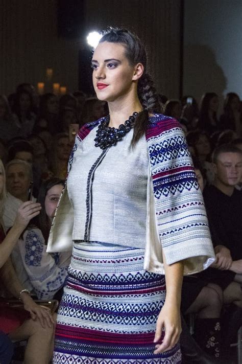 Models at the Ukrainian Fashion Show Editorial Photo - Image of runway, chicago: 109442591