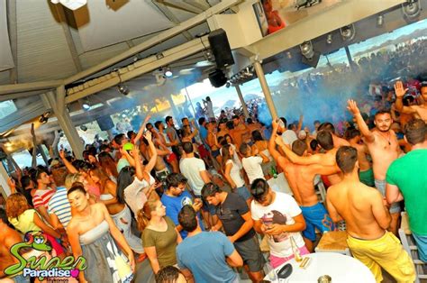 Top 6 beach bars in Mykonos - Mykonos Party Guide