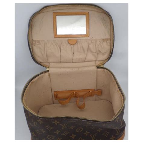 Louis Vuitton Nice Vanity Case :: Keweenaw Bay Indian Community