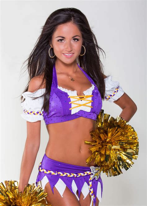 Vikings Cheer Kristy | The Blonde Side