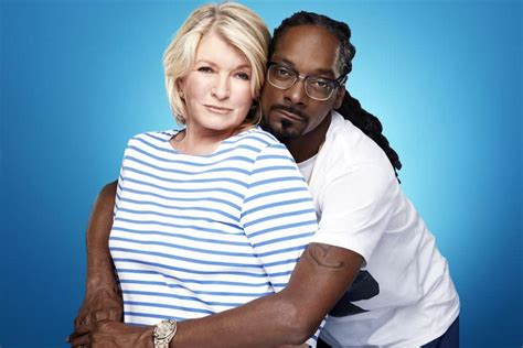 Snoop Dogg on His Friendship with Martha Stewart: 'She Accepts Me for ...