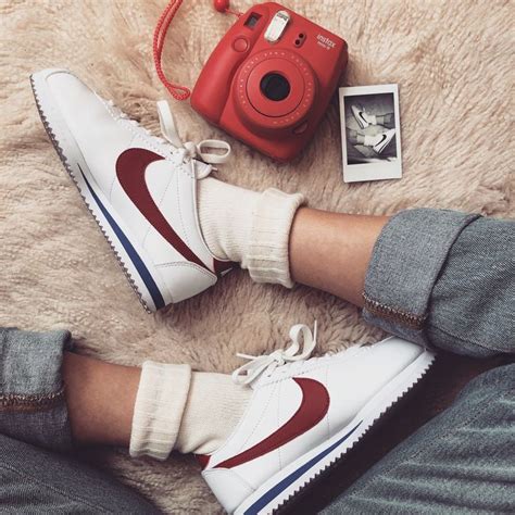 Nike Cortez – 90s retro fashion - 1980's Fashion | Retro nike shoes, Retro shoes, Nike retro