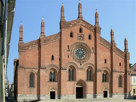 Church of Santa Maria del carmine, Pavia, Italy. | Backstein