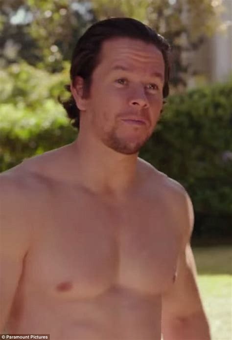 Daddy's Home trailer shows Mark Wahlberg flex his six-pack with Will Ferrell | Daily Mail Online