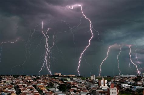 25 Amazing Photographs of Storms - DesignM.ag