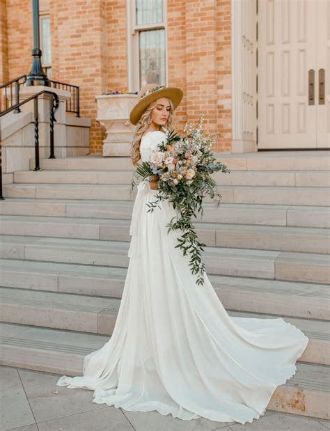 We'd Rock This Boho Bridesmaids Look at the Drop of a Hat - Green Wedding Shoes