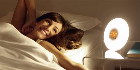 Philips Wake-Up Lights make mornings better w/ Sunrise Simulation: $40 - 9to5Toys