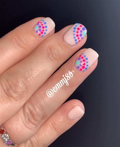 20 Playful Polka Dot Nail Art Design Examples – SORTRA