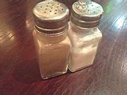 Category:Salt and pepper shakers - Wikimedia Commons