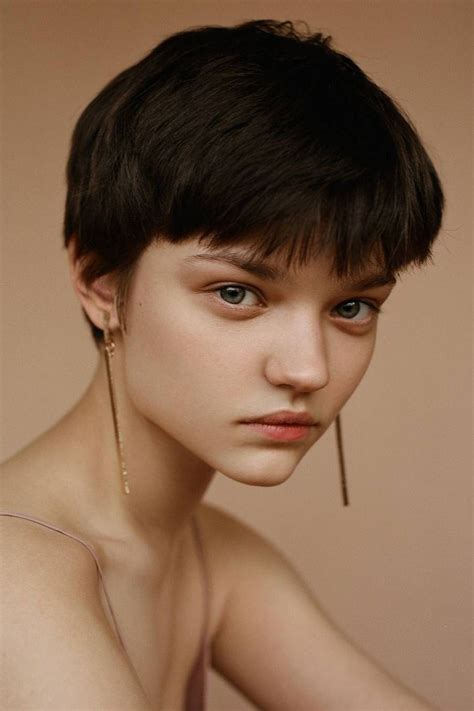 MULTICULTURAL MODELS | Portrait inspiration, Woman face, Short hair styles