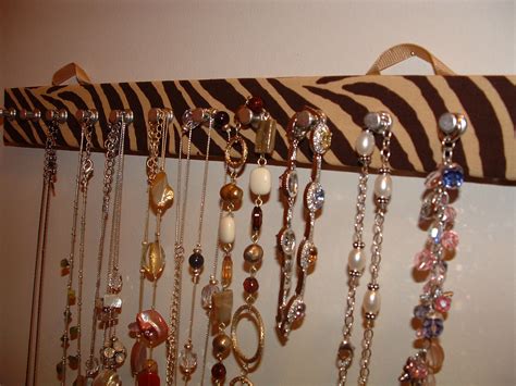 Jeri’s Organizing & Decluttering News: Organizing the Necklaces with Peg Racks